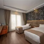 酒店 Elite World Mahmutbey 3*