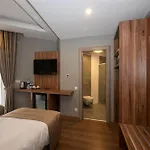 Elite World Mahmutbey 酒店 3*