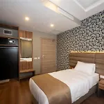 Elite World Mahmutbey 酒店 3*