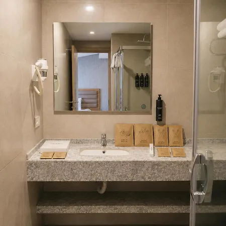 Elite World Mahmutbey 4* Istanbul