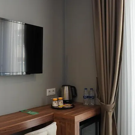 Elite World Mahmutbey Hotel 3*
